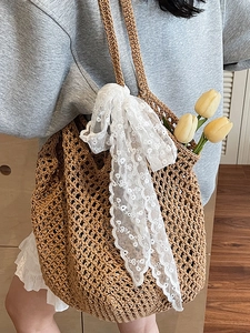 Grand sac à bandoulière en paille tressée pour plage d'été avec ruban de dentelle blanche