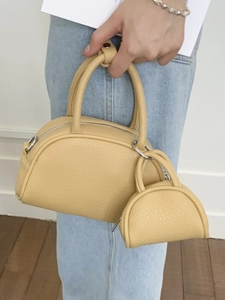 Ensemble sac à main minimaliste jaune vif en cuir litchi avec breloque et zip argenté