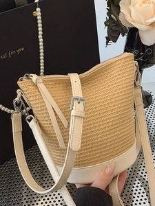 Sac Seau pour Femmes en Paille Tissée et Cuir PU Minimaliste Urbain Sac à Bandoulière Décontracté pour Vacances d'Été
