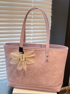 Large capacity light purple tote bag with fabric texture and white floral pendant detail