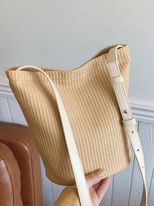 Damen Stilvolle Geflochtene PU Leder Beuteltasche Urban Minimalistische Schultertasche Mit Verstellbarem Riemen Urlaub Handtasche