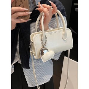 Minimalist Solid Color PU Leather Bowling Handbag For Women Fashion Heart Pendant Shoulder Crossbody Bag Square Pillow Bag