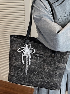 Fashion large black glitter tote bag with pearl lace bow charm for daily commuting style
