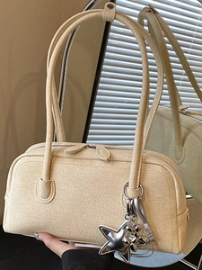 Sac à Épaule Minimaliste en Cuir PU pour Femmes Sac Boston Couleur Unie Avec Pendentif Étoile Sac sous le Bras Élégant