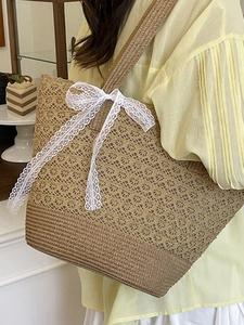 French straw tote bag with lace bow decoration for beach holiday and summer fashion