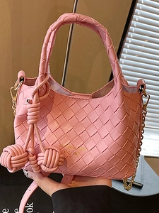 Sac Seau en Cuir PU Tissé à la Mode pour Femmes Sac à Bandoulière Minimaliste Sac à Main Esthétique avec Bandoulière Chaîne