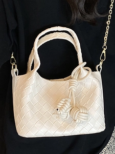 Sac seau tissé beige élégant avec poignée et bandoulière chaîne dorée pour femme