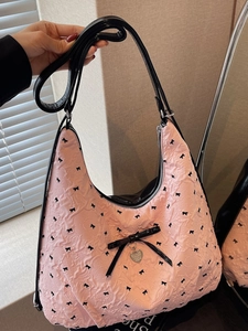Borsa a Spalla da Donna Dolce Casual Grande Capacità Con Fiocco Ciondolo a Cuore Tessuto Quotidiano Versatile Pendolare Tote