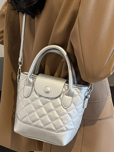 Fashion silver quilted bucket bag with round handle and adjustable shoulder strap