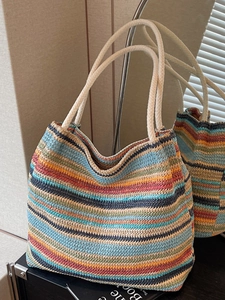 Sac cabas rayé en paille tissée avec poignées en corde épaisse pour plage et shopping