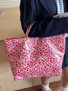 Sac fourre-tout chic à imprimé léopard rose avec finition brillante et grande capacité