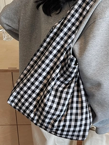 Japanese retro large capacity black and white checkered canvas tote shoulder bag for women