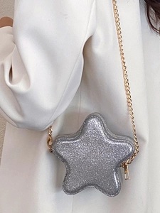 Silberne Pentagramm-Umhängetasche mit Glitzerstruktur und goldener Metallkette