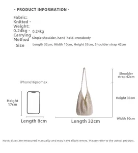 Comparaison de taille d'un sac en coton tissé à côté d'un iPhone pour référence