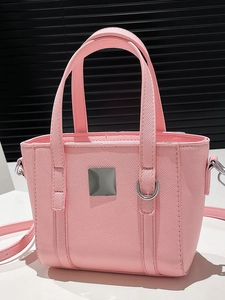 Borsa a secchiello rosa da donna in pelle Saffiano con fibbia argento e tracolla staccabile