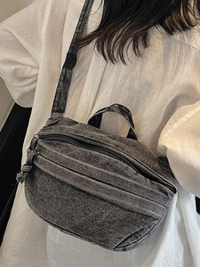 Sac fourre-tout en denim gris délavé rétro avec design plissé et large bandoulière femme