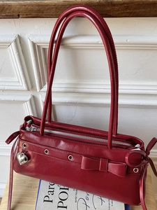 Fashion Women PU Leather Underarm Bag Vintage Bowknot Heart Pendant Solid Color Shoulder Handbag Commuting Baguette Bag
