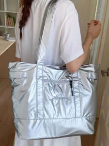 Metallic silver quilted gym tote bag for women with large capacity and shoulder strap