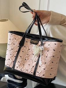 Grand sac cabas plissé rose avec nœuds noirs et breloque cœur en perles pour femme