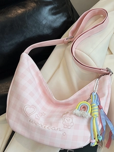 Sac bandoulière à carreaux roses avec broderie ours et pendentif arc-en-ciel