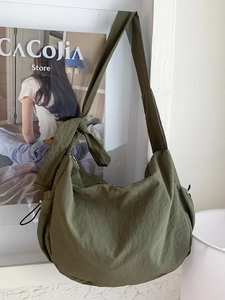 Women Fashion Large Capacity Hobo Bag Casual Nylon Crossbody Bag Simple Urban Commuting Shoulder Bag With Bow Knot Decoration