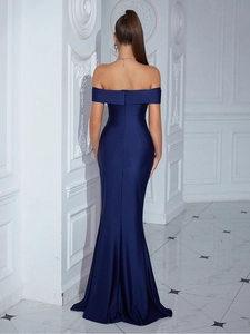 Elegant navy blue off-shoulder mermaid evening dress with slim fit satin design