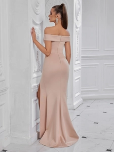 Élégante robe de soirée longue bustier avec col en V et fente latérale haute en abricot