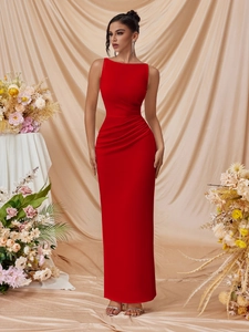 Detail of red sleeveless bodycon dress with side slit and elegant ruching details