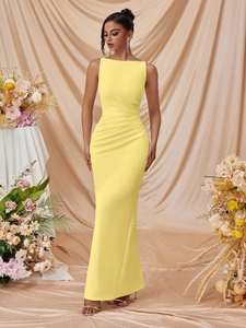 Elegant sleeveless yellow bodycon dress with side ruching and a fish-tail hem for formal events