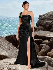 Elegant black satin one-shoulder evening gown with side slit and waist lace detail
