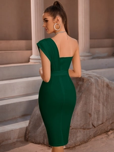 Robe de soirée élégante vert émeraude à une épaule avec un design pailleté dos nu sexy