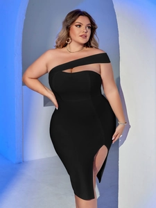 Elegant plus size black one-shoulder cutout evening dress with a high side slit
