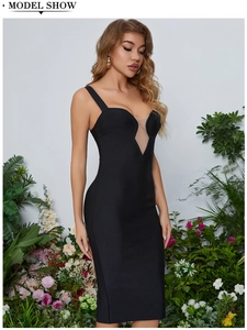 Elegantes schwarzes figurbetontes Midikleid mit transparentem Netz und Blumengarten