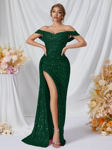 Robe de soirée bustier à paillettes vert foncé avec fente haute et coupe sirène élégante