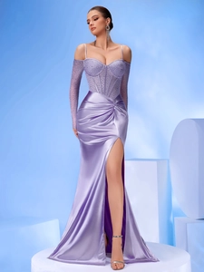 Abito da Sera in Raso Viola Lavanda Spalle Scoperte Strass a Caldo Maniche Lunghe in Rete Spacco Alto Donna Festa
