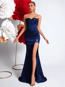 Abito da Sera Senza Spalline Blu Navy in Raso Con Paillettes Spacco Alto Fondo a Sirena Elegante Vestito da Donna