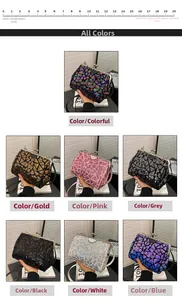 Detailansicht bunter Pailletten-Clutch-Taschen in sieben Farben mit Maßskala