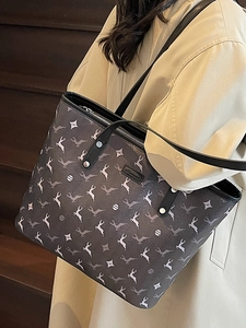 Large capacity printed tote bag with deer pattern and leather straps for commuting