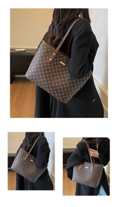Dettaglio della borsa tote vintage con stampa a quadrifoglio e borchie in metallo