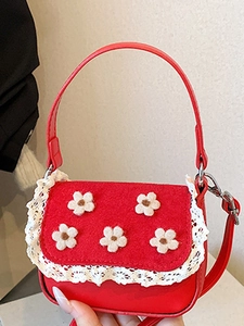 Sac à bandoulière rouge avec bordure en dentelle blanche et fleurs 3D pour l'été