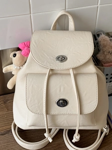 American Vintage PU Leather Backpack For Women Large Capacity Retro Street Style Travel Bag With Metal Buckle And Plush Pendant