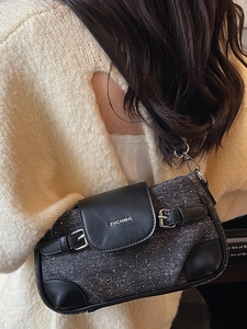 Fashionable dark grey tweed shoulder bag with black leather flap for women 2025