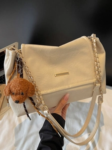 Vintage PU Leather Large Capacity Tote Bag For Women Fashion Chain Shoulder Bag With Plush Dog Pendant Retro Commuter Handbag