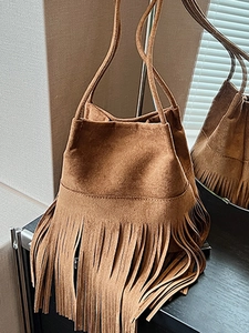 Bohemian Suede Fringe Shoulder Bag For Women Retro Soft Tassel Bucket Bag Urban Minimalist Underarm Tote Bag Fashion Handbag