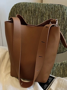Women Minimalist PU Leather Bucket Bag Large Capacity Pebbled Pattern Shoulder Bag Retro Commuter Handbag Solid Color Purse