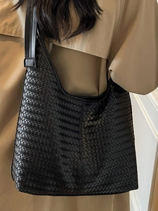 Sac fourre-tout noir tressé classique de style Hobo pour femme élégante en déplacement
