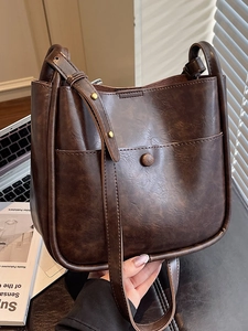 Vintage PU Leather Bucket Bag For Women Large Capacity Shoulder Crossbody Bag With Front Pocket Adjustable Strap Casual Tote