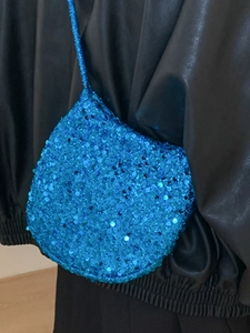 Schicke königsblaue Pailletten-Beuteltasche mit Umhängeriemen für den Abendlook