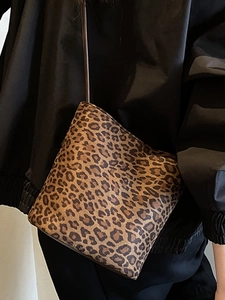 Fashionable leopard print bucket crossbody bag for women with brown shoulder strap