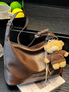 Retro large capacity dark brown soft leather hobo tote bag with cute bear charm